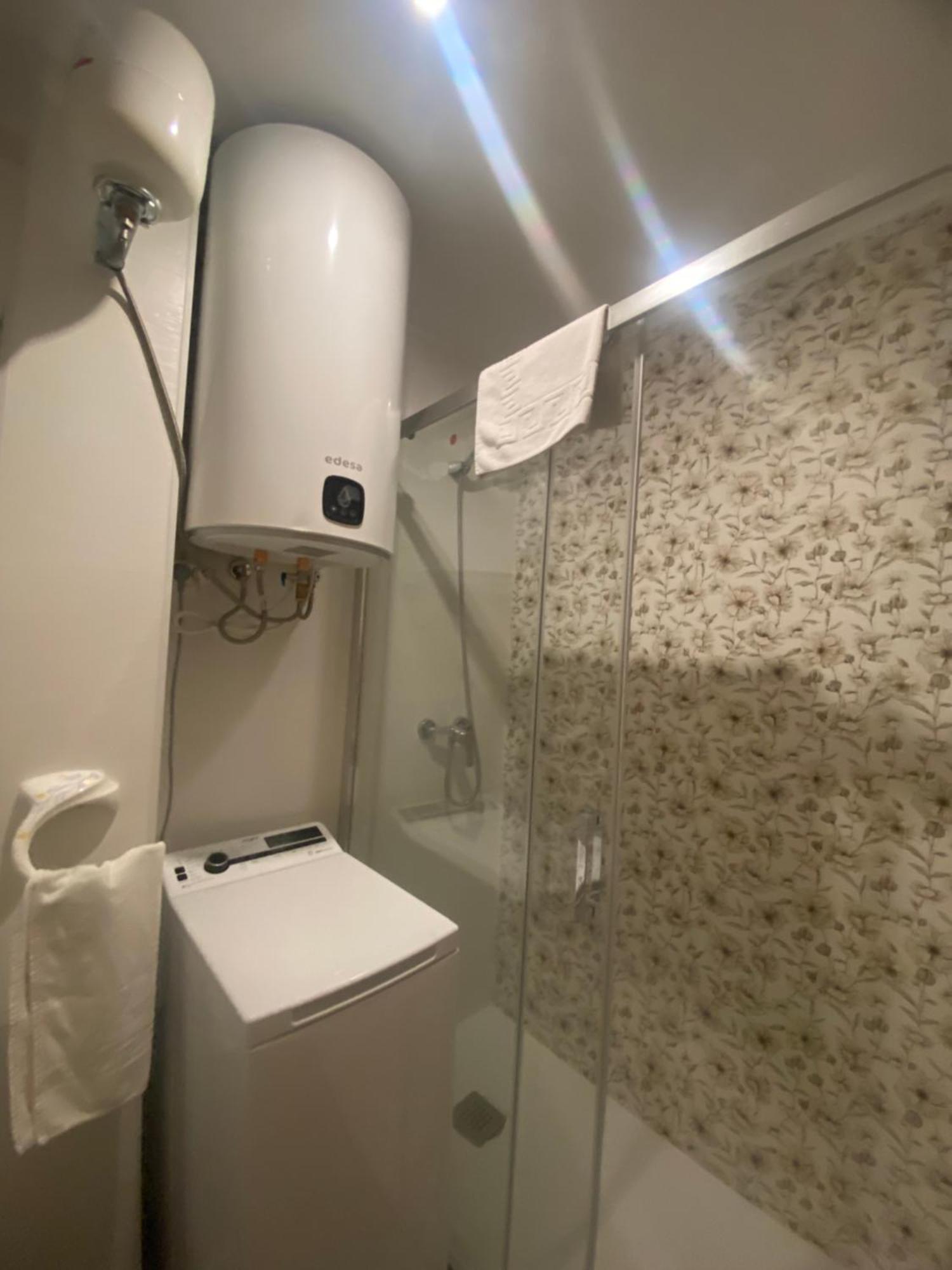 El Jardin Del Angel Ferrocarril Apartment Madrid Luaran gambar
