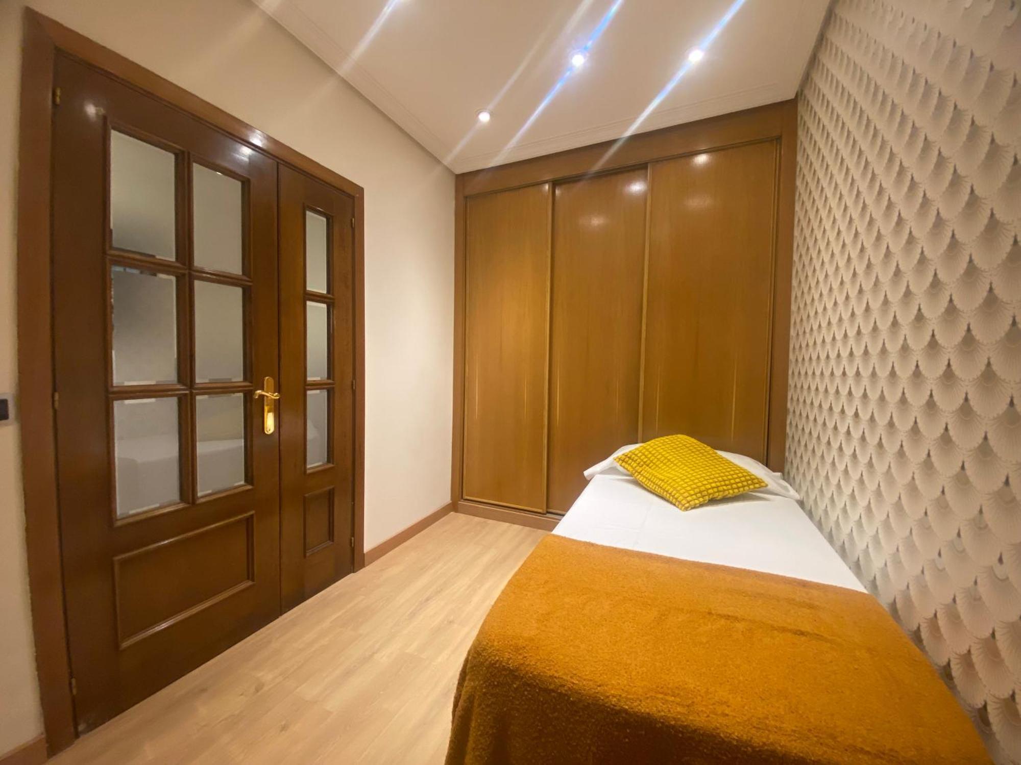 El Jardin Del Angel Ferrocarril Apartment Madrid Luaran gambar